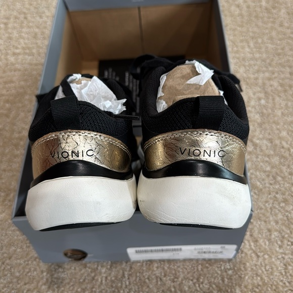 Vionic leyo sneaker - Picture 5 of 13